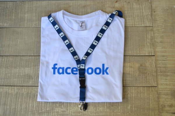 Valuecom Facebook T shirt Lanyard