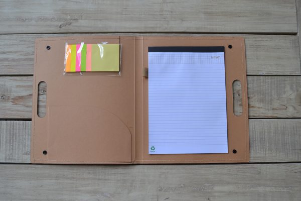 Epaphy folder από χαρτόνι μέσα