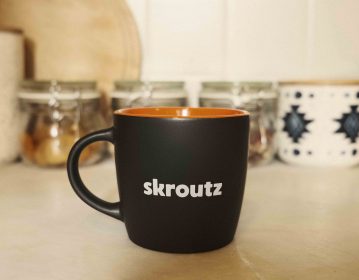 μαύρη κεραμική κούπα καφέ, skroutz, εταιρικά δώρα