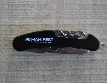 Manifest, foldable multi tool