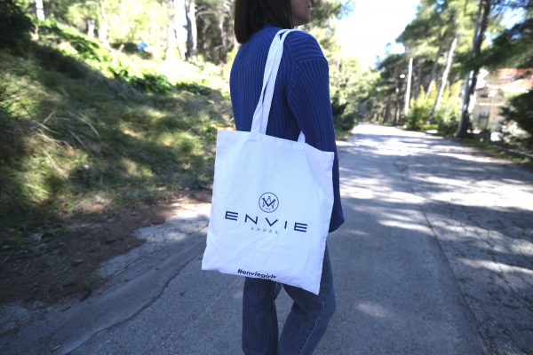 Envie shoes, white tote bag