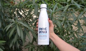 ΠΑΠΕΙ, συνέδριο EMAC μπουκάλι νερου