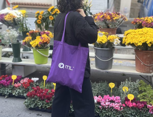 PeopleCert, Μωβ tote bag πίσω πλευρά