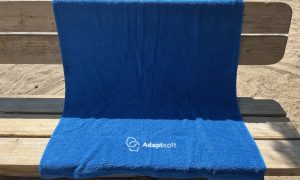 Adaptsoft, πετσέτα παραλίας με κέντημα