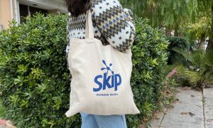 Unilever, Skip τσάντα προωθητριών